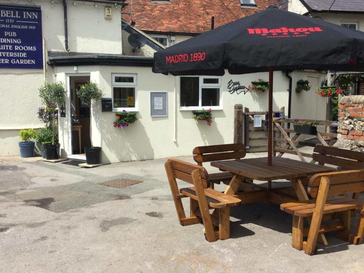 The Bell Inn Salisbury Exterior foto